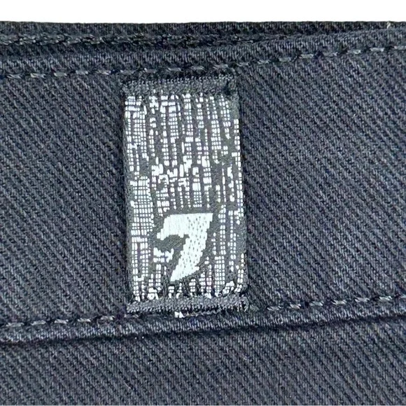 7 FOR ALL MANKIND Women’s Broken Twill Cut Off Short Black Size 28 - Picture 8 of 16